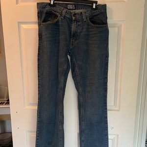 Men’s straight fit jeans with some stretch